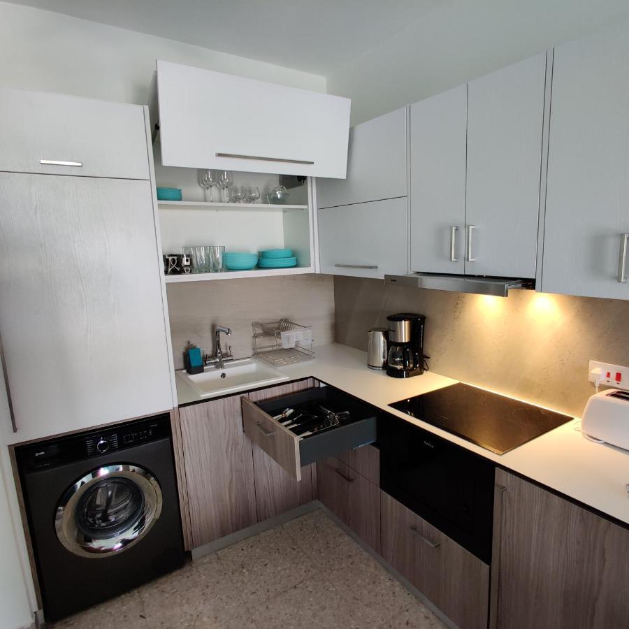 Lovely 1-Bedroom Unit @ Fabulous Location Paphos Exterior foto