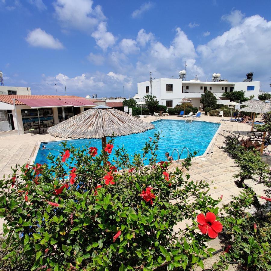 Lovely 1-Bedroom Unit @ Fabulous Location Paphos Exterior foto