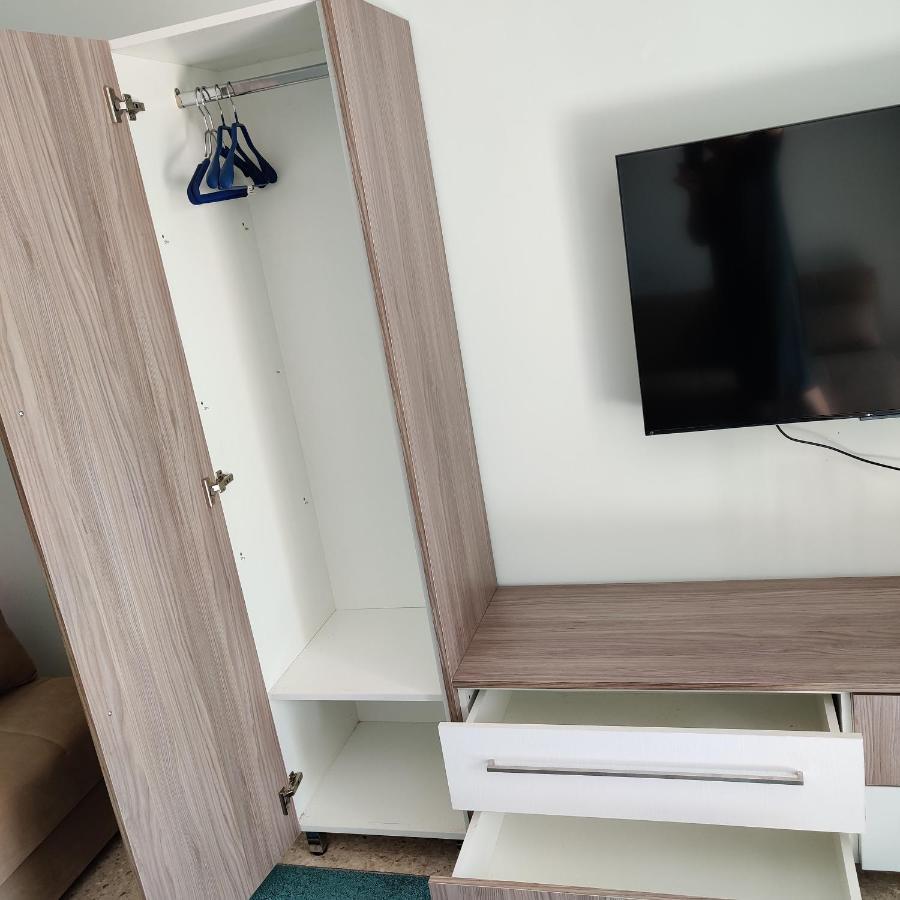 Lovely 1-Bedroom Unit @ Fabulous Location Paphos Exterior foto