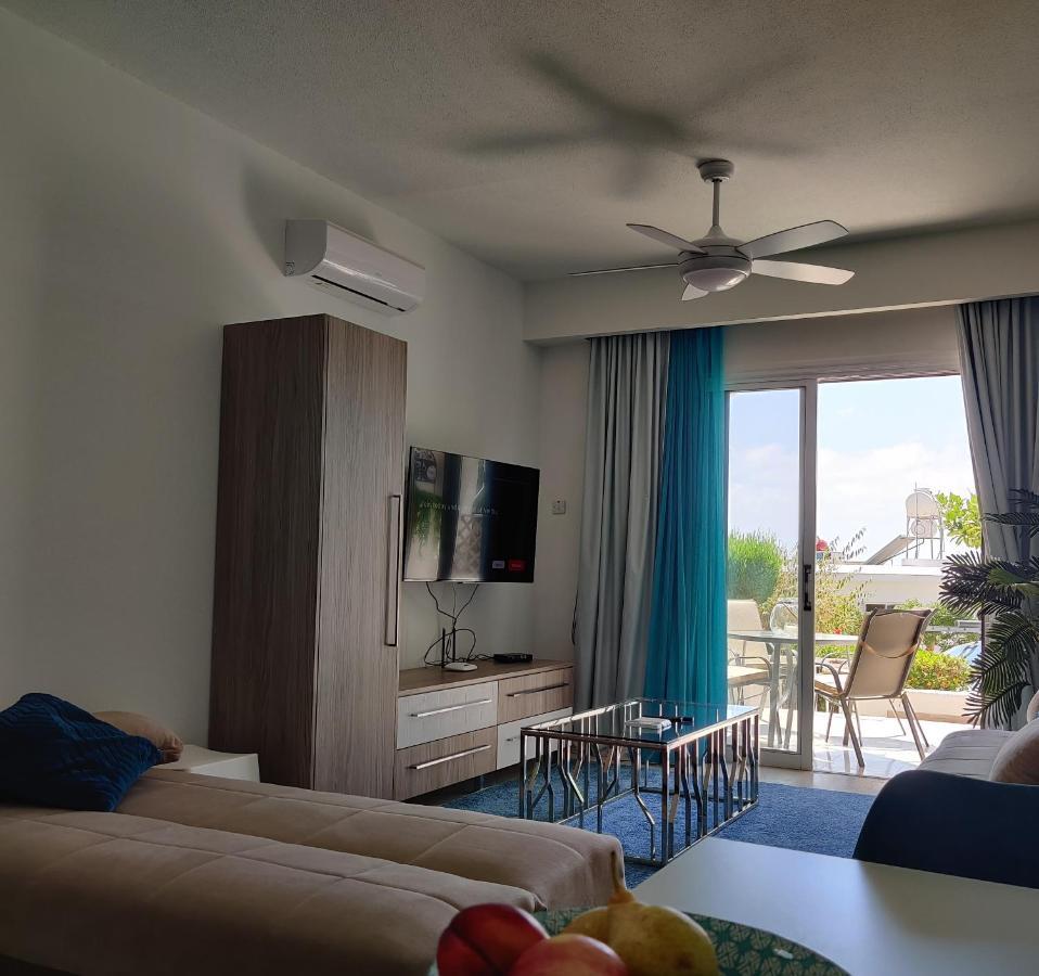 Lovely 1-Bedroom Unit @ Fabulous Location Paphos Exterior foto
