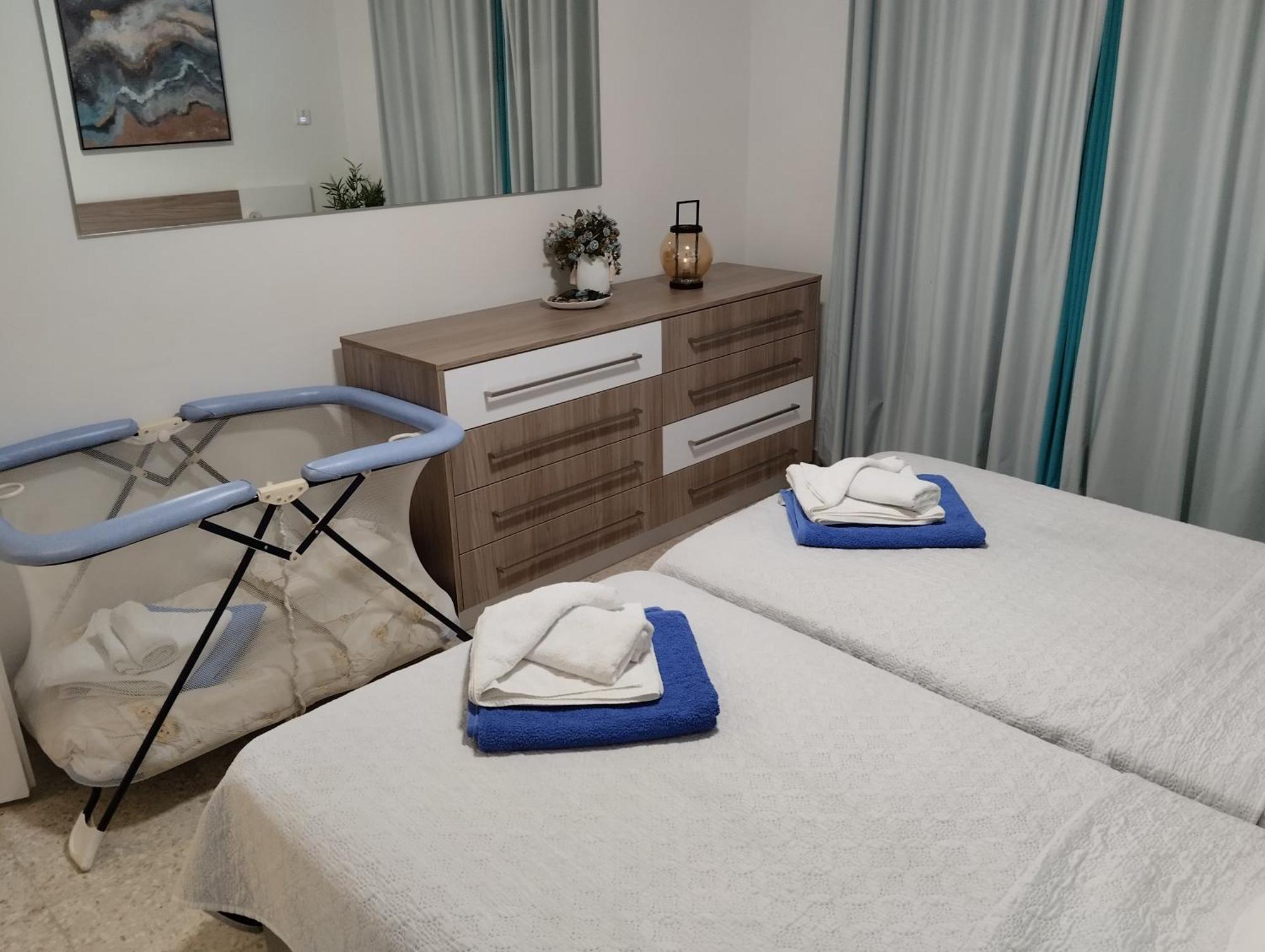 Lovely 1-Bedroom Unit @ Fabulous Location Paphos Exterior foto